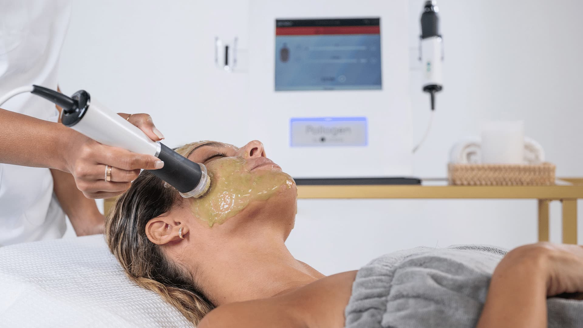 Geneo-Facial-Treatments-101-How-to-Choose-a-Facial-Procedure-Featured-Image